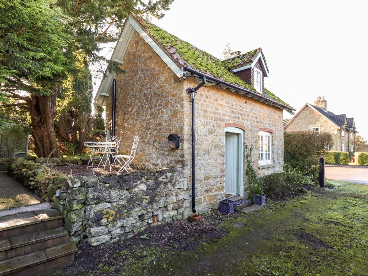 Old Blacksmiths Cottage Market Rasen Bagian luar foto